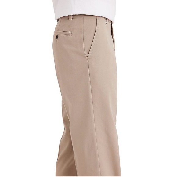 Dockers Men's Khaki Chinos - Picture 4 of 6